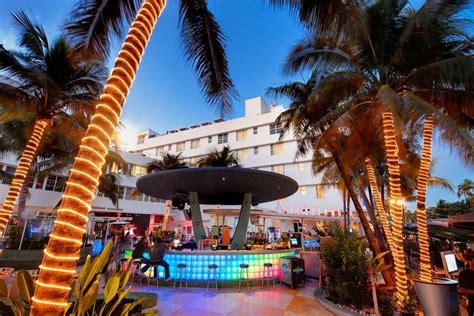 clevelander bar